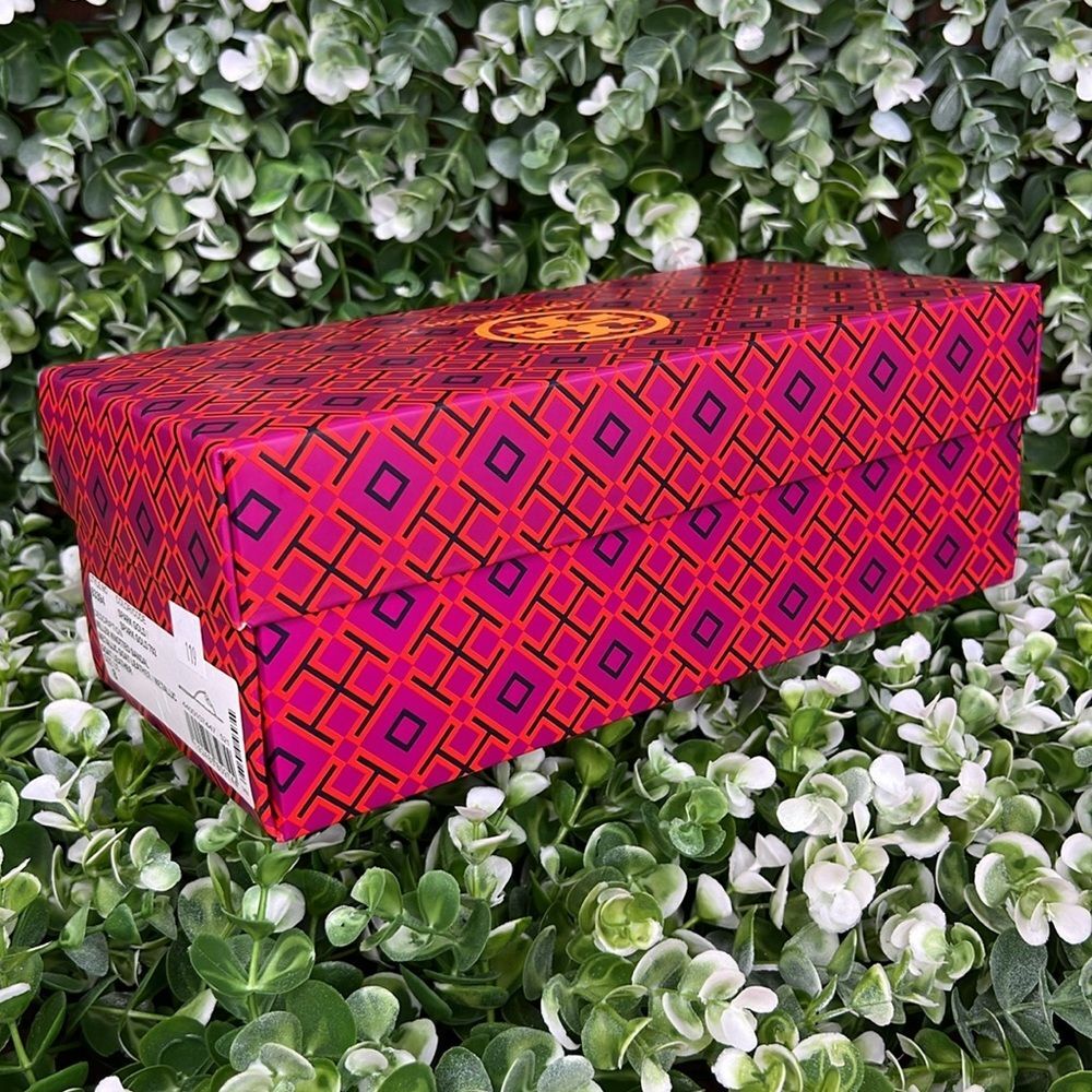 Tory Burch Shoe Box with Tissue Paper Gift Box / Decor - Picture 7 of 12